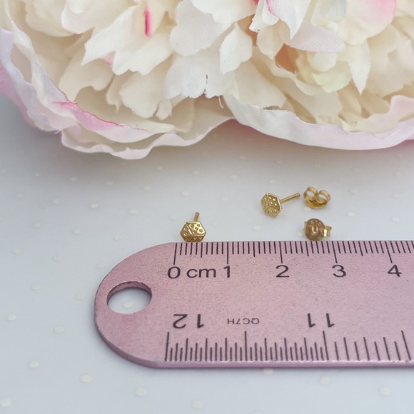 18k Gold tiny dice stud earrings over 925 Sterling silver - Picture 4 of 5